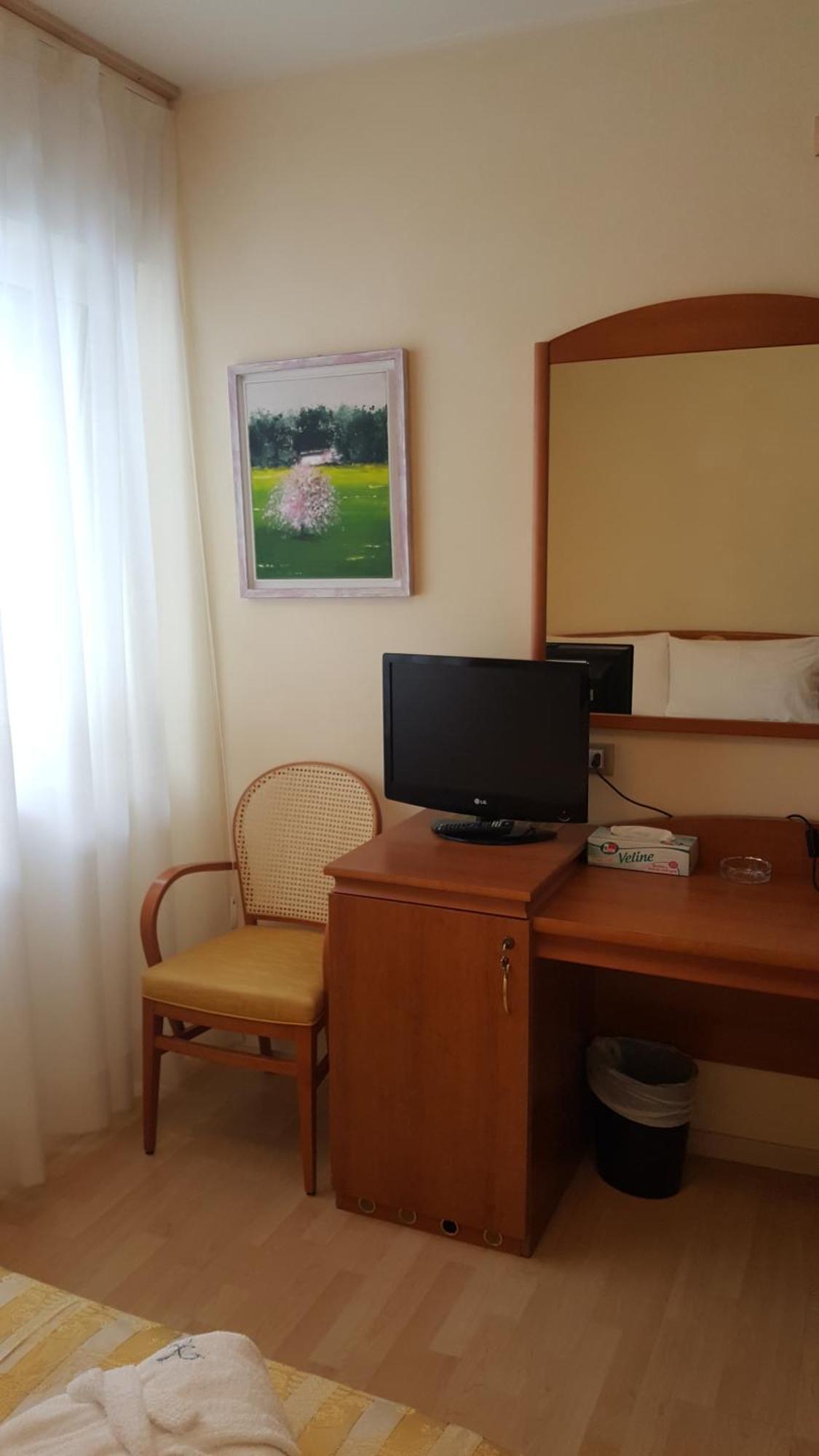 Hotel Arizona Lignano Sabbiadoro Habitación foto