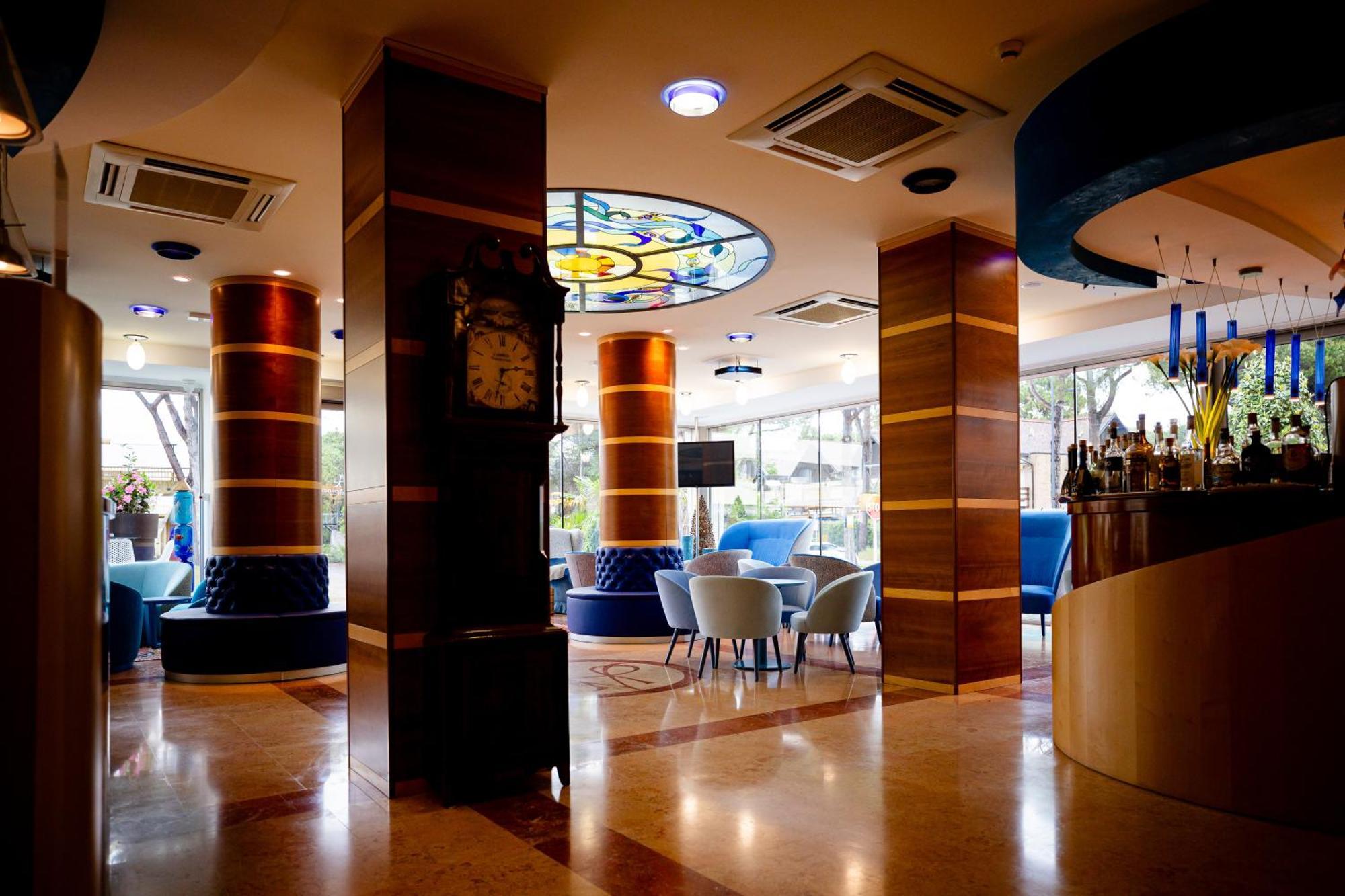 Hotel Arizona Lignano Sabbiadoro Exterior foto